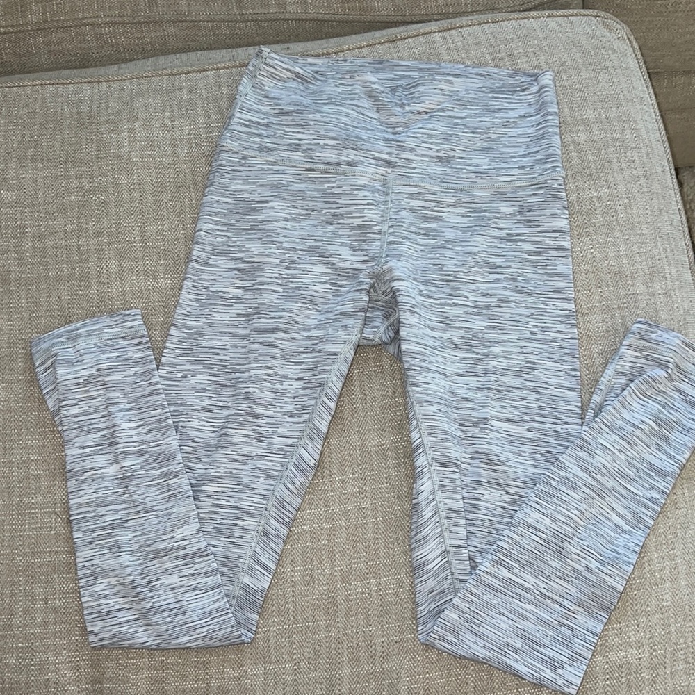 Lulu Lemon Wunder Under Crop 25”